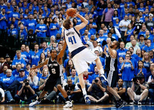 碰撞却显得 碰撞却显得