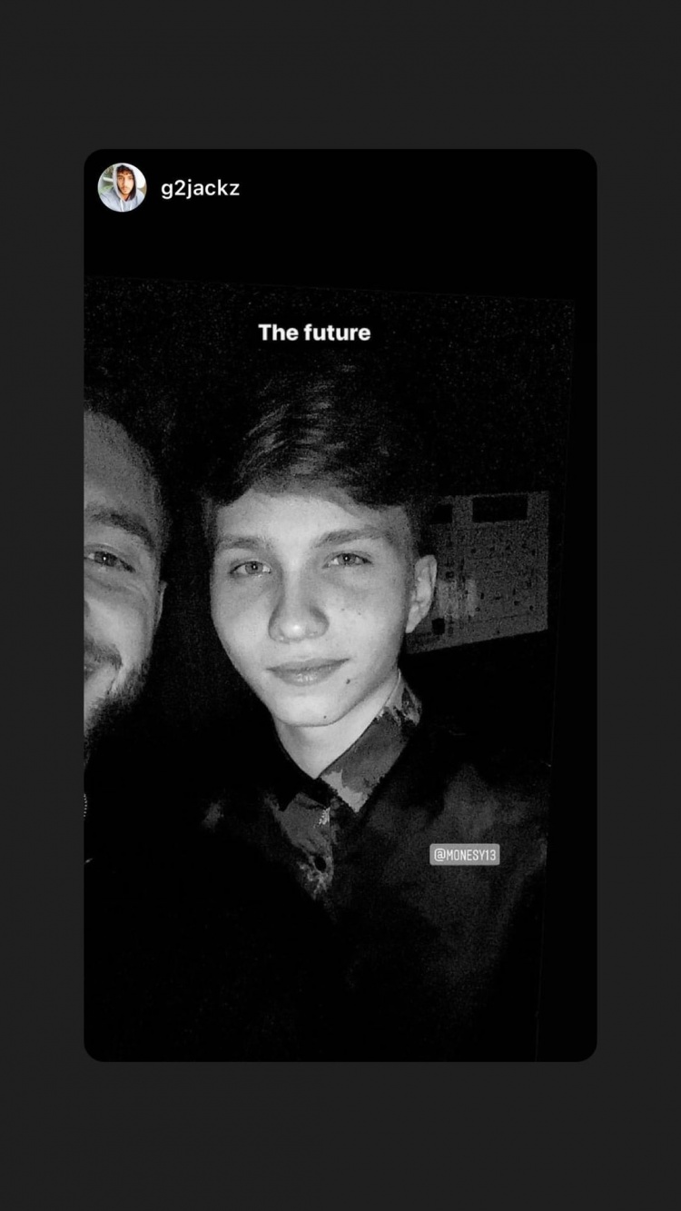 当墨菲试图 当墨菲试图