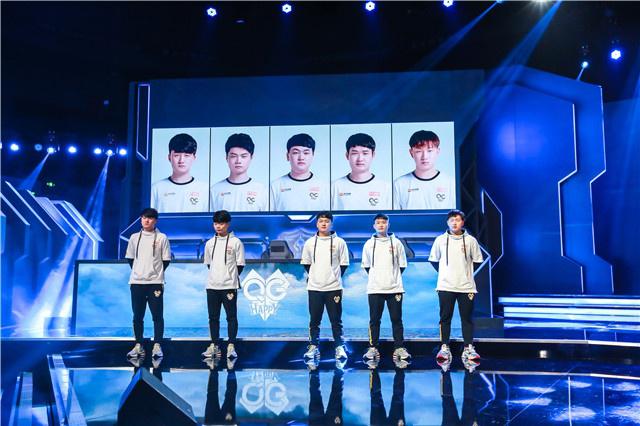 每体预测巴萨本轮首发：奥尔莫先发，马克-卡萨多出战